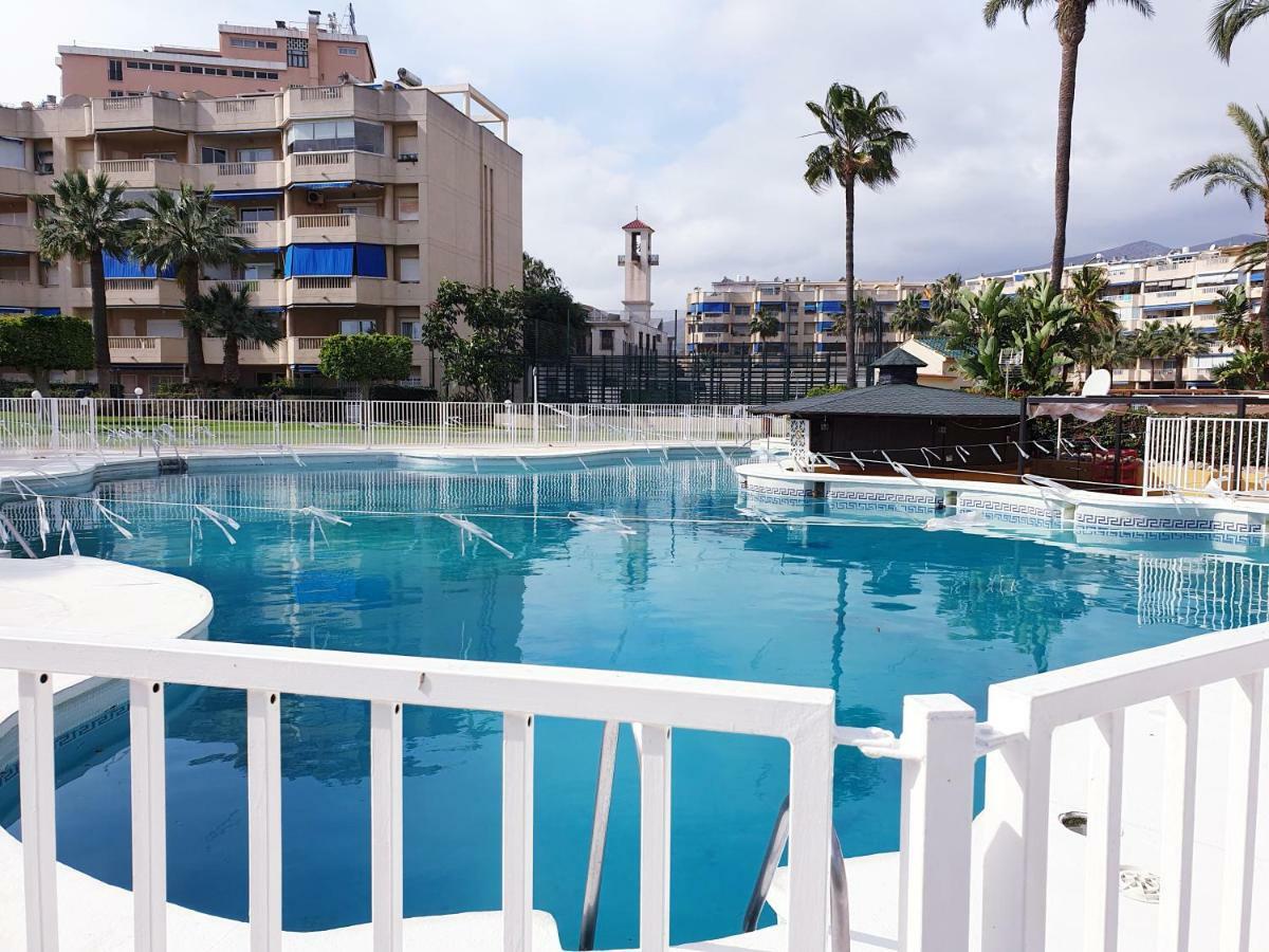 Golf Coast Los Alamos, Primera Linea De Playa Torremolinos Kültér fotó