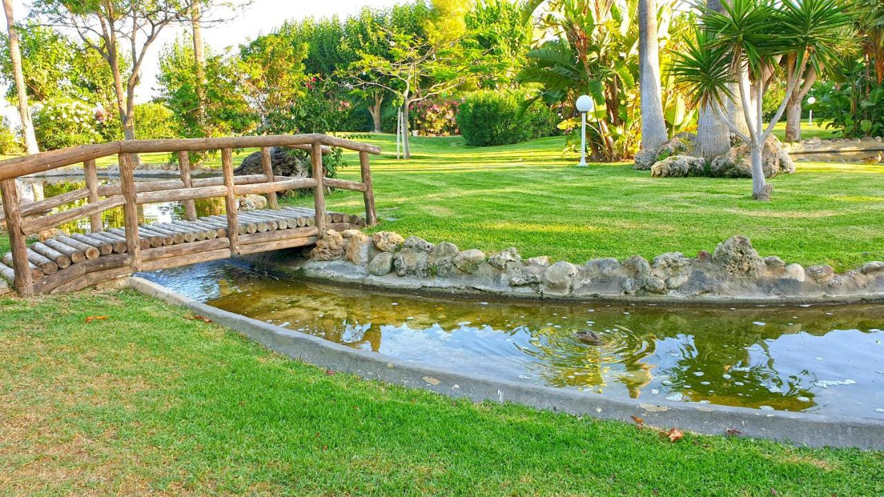 Golf Coast Los Alamos, Primera Linea De Playa Torremolinos Kültér fotó